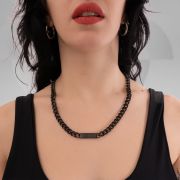 A glamorous Berlin chain necklace made of stainless steel, with a shiny plate centerpiece, radiating elegance and charm.